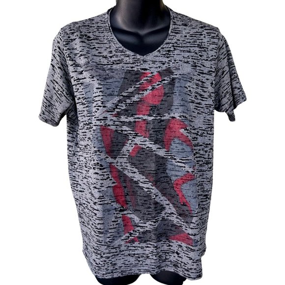 🌸6/$20🌸 V-Neck Shortsleeve Print T-Shirt - Picture 1 of 7